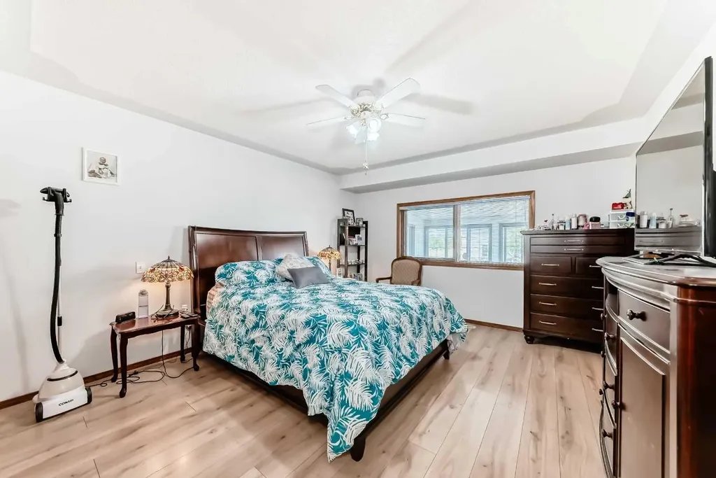68 Harvest Oak Way NE Calgary AB T3K 3Y2