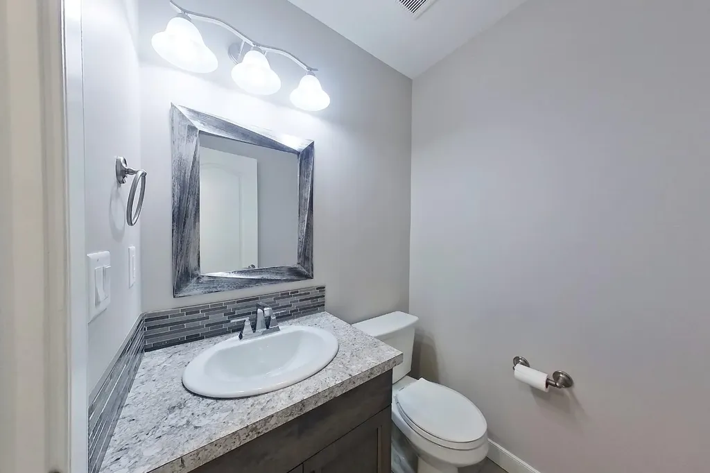 179 Aldergrove Avenue Fort Mcmurray AB T9J 1E6