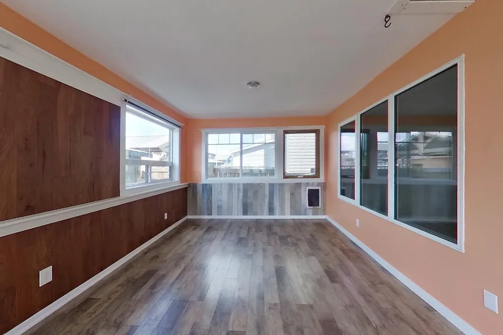 179 Aldergrove Avenue Fort Mcmurray AB T9J 1E6