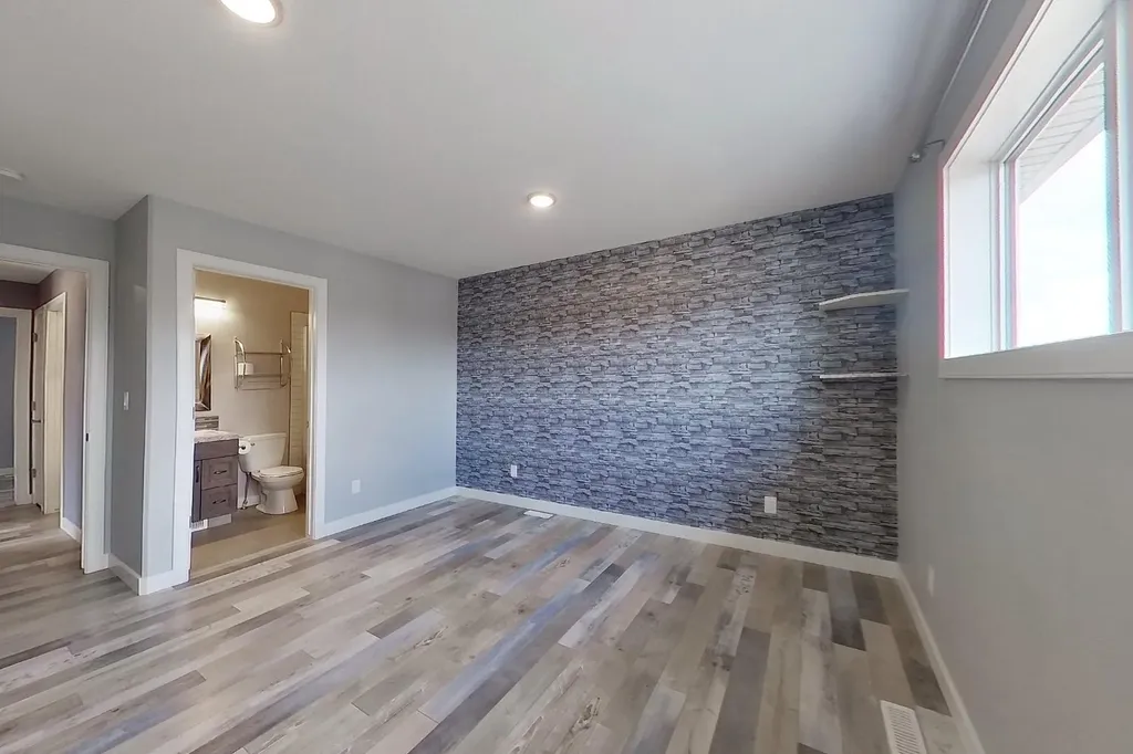 179 Aldergrove Avenue Fort Mcmurray AB T9J 1E6