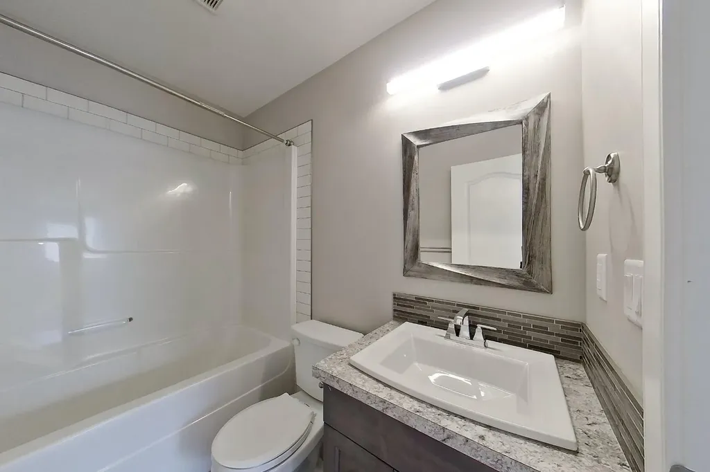 179 Aldergrove Avenue Fort Mcmurray AB T9J 1E6
