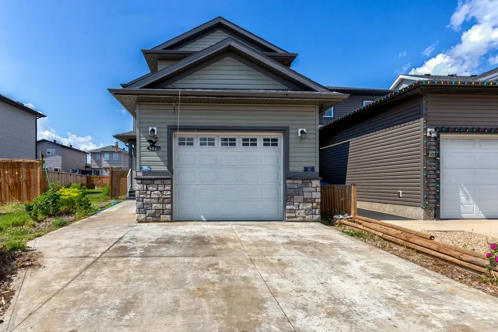 179 Aldergrove Avenue Fort Mcmurray AB T9J 1E6