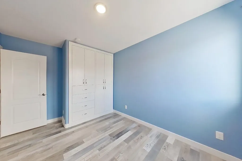 179 Aldergrove Avenue Fort Mcmurray AB T9J 1E6