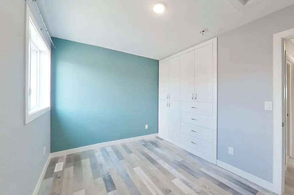 179 Aldergrove Avenue Fort Mcmurray AB T9J 1E6