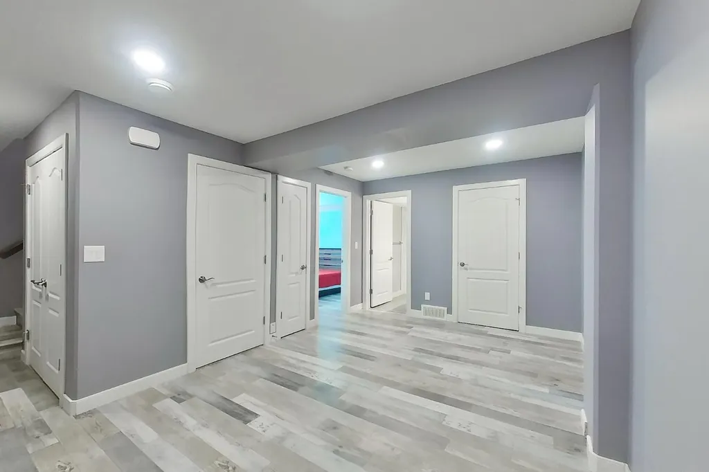 179 Aldergrove Avenue Fort Mcmurray AB T9J 1E6