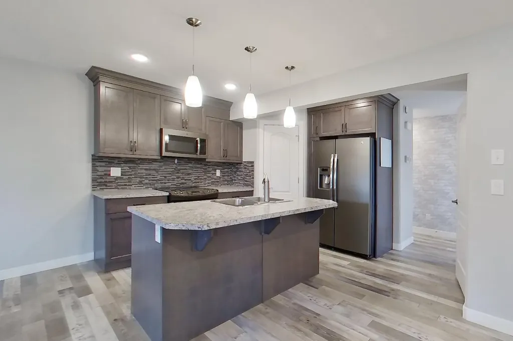 179 Aldergrove Avenue Fort Mcmurray AB T9J 1E6