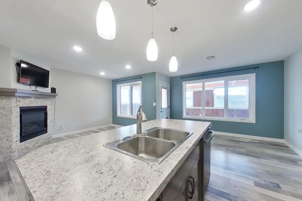 179 Aldergrove Avenue Fort Mcmurray AB T9J 1E6