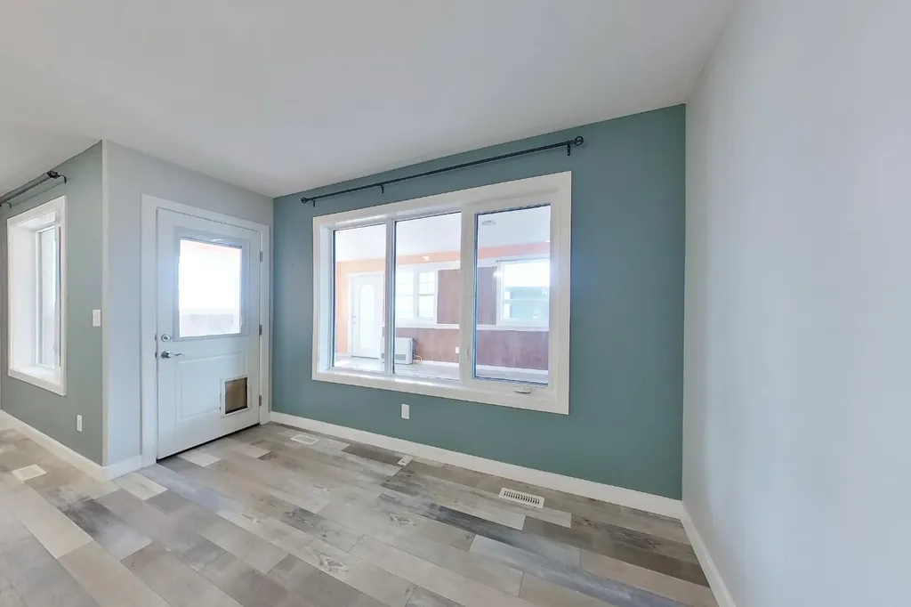 179 Aldergrove Avenue Fort Mcmurray AB T9J 1E6