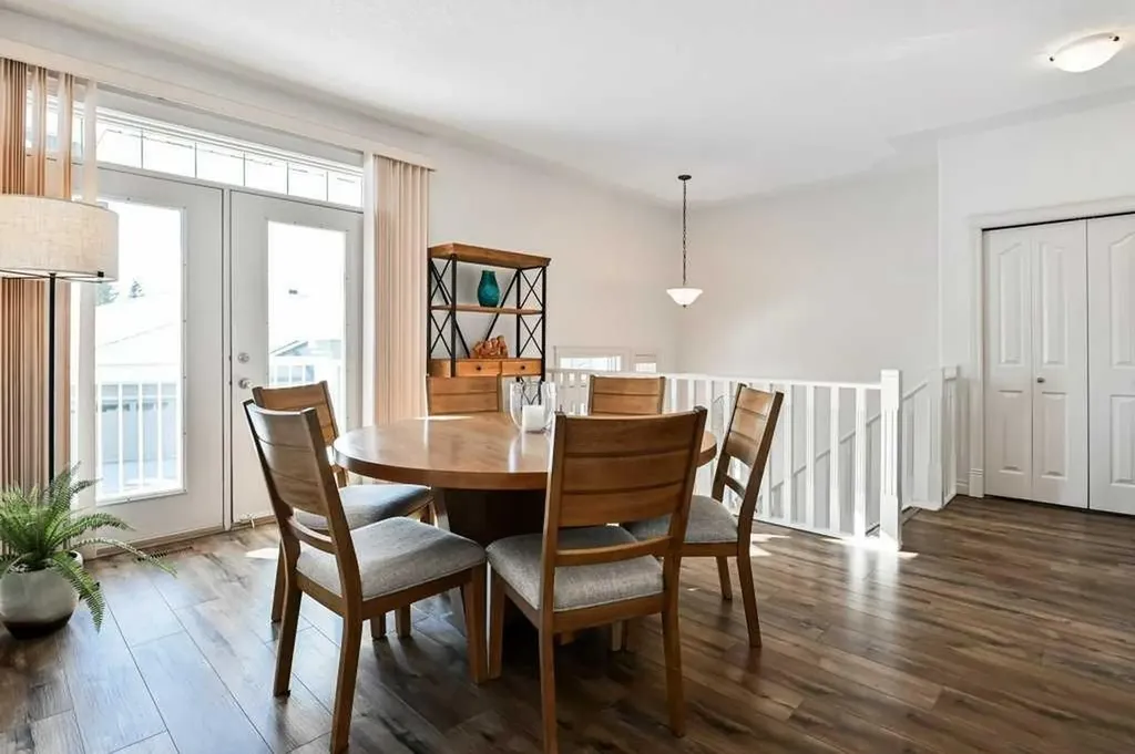 56 Discovery Woods Villas SW Calgary AB T3H 5A7