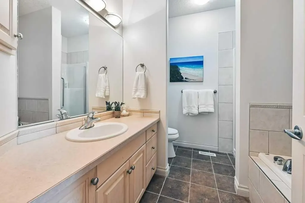 56 Discovery Woods Villas SW Calgary AB T3H 5A7