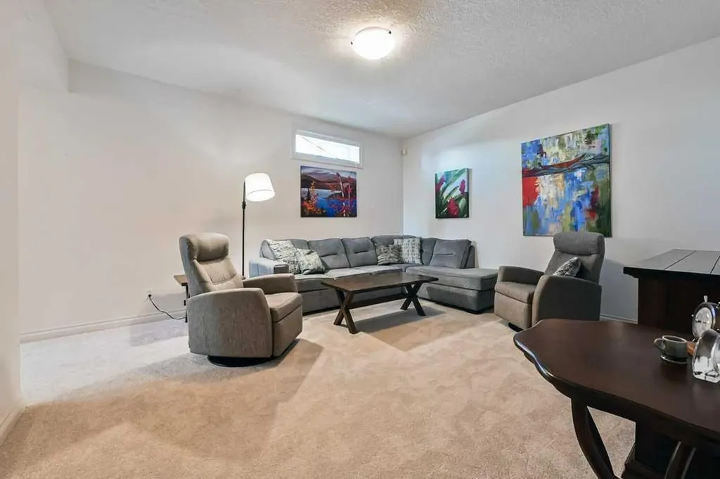 56 Discovery Woods Villas SW Calgary AB T3H 5A7