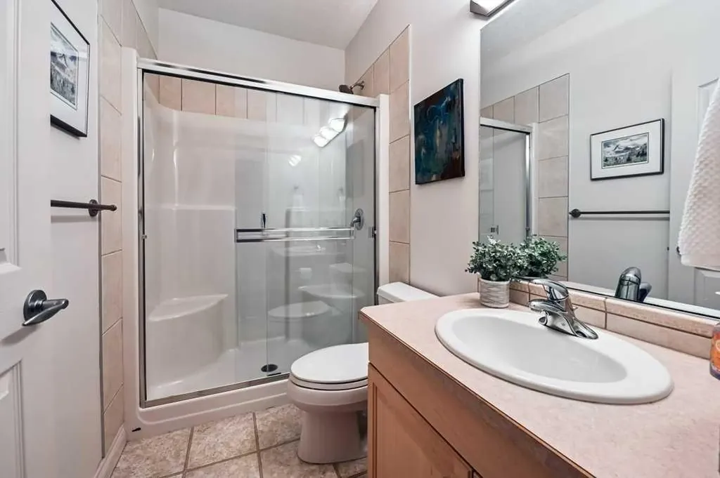 56 Discovery Woods Villas SW Calgary AB T3H 5A7