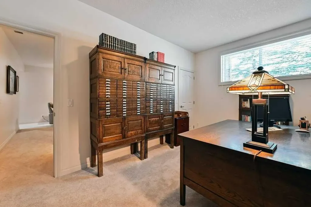 56 Discovery Woods Villas SW Calgary AB T3H 5A7