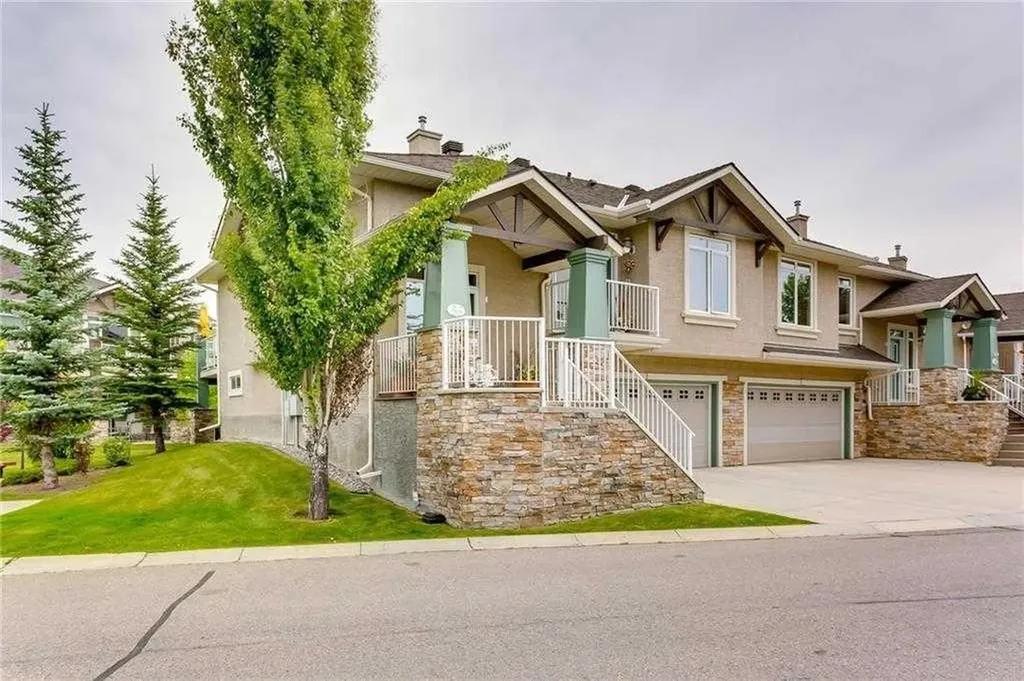56 Discovery Woods Villas SW Calgary AB T3H 5A7