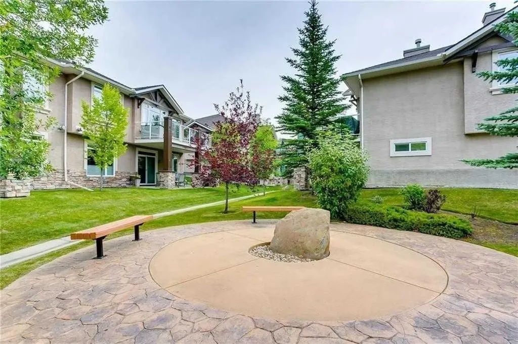 56 Discovery Woods Villas SW Calgary AB T3H 5A7