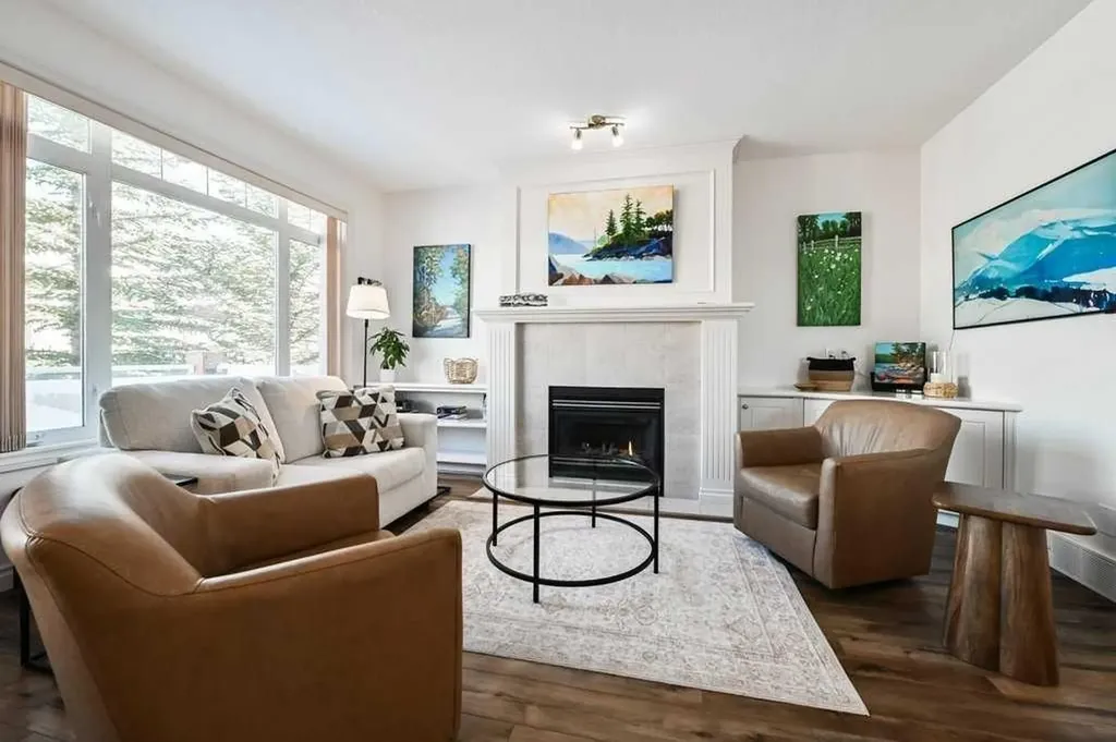 56 Discovery Woods Villas SW Calgary AB T3H 5A7