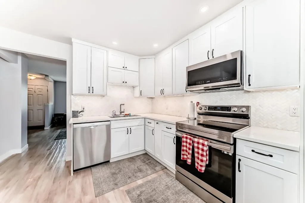 800 Bowcroft Place Cochrane AB T4C 1B9