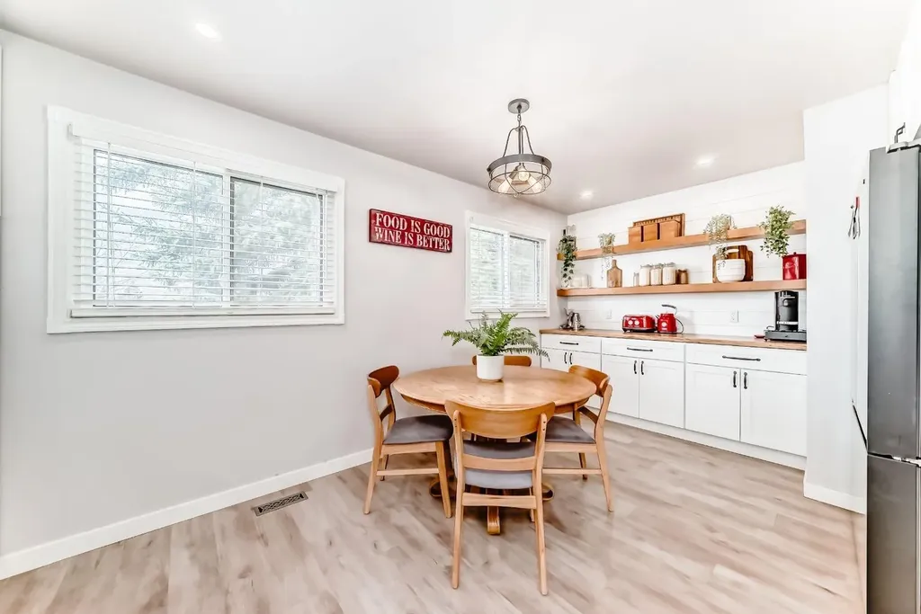 800 Bowcroft Place Cochrane AB T4C 1B9