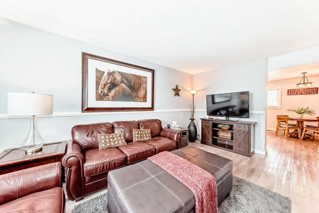 800 Bowcroft Place Cochrane AB T4C 1B9