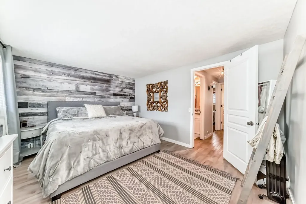 800 Bowcroft Place Cochrane AB T4C 1B9