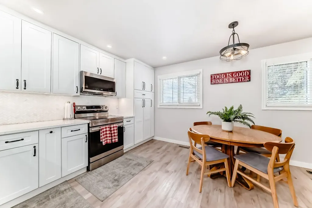 800 Bowcroft Place Cochrane AB T4C 1B9