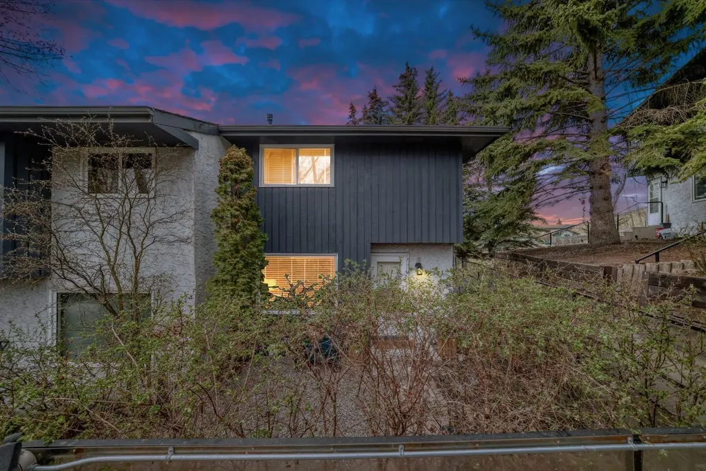 800 Bowcroft Place Cochrane AB T4C 1B9
