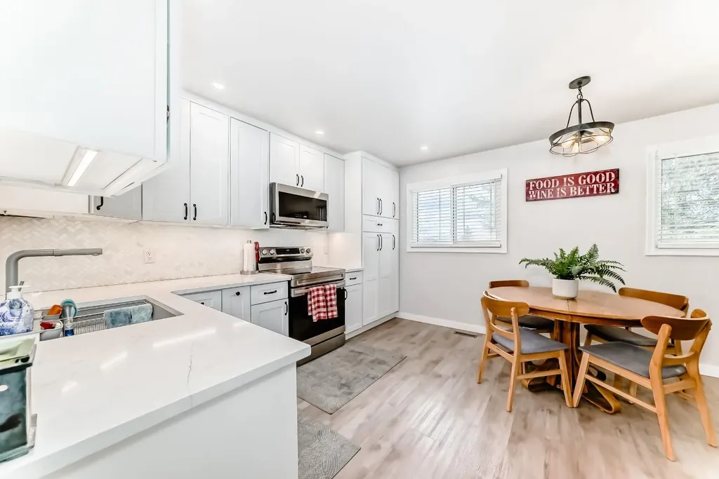 800 Bowcroft Place Cochrane AB T4C 1B9
