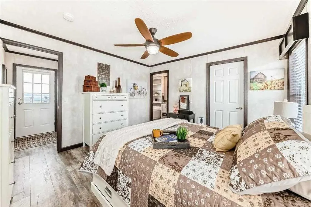 15 Mackenzie Ranch Way Lacombe AB T4L 0B4