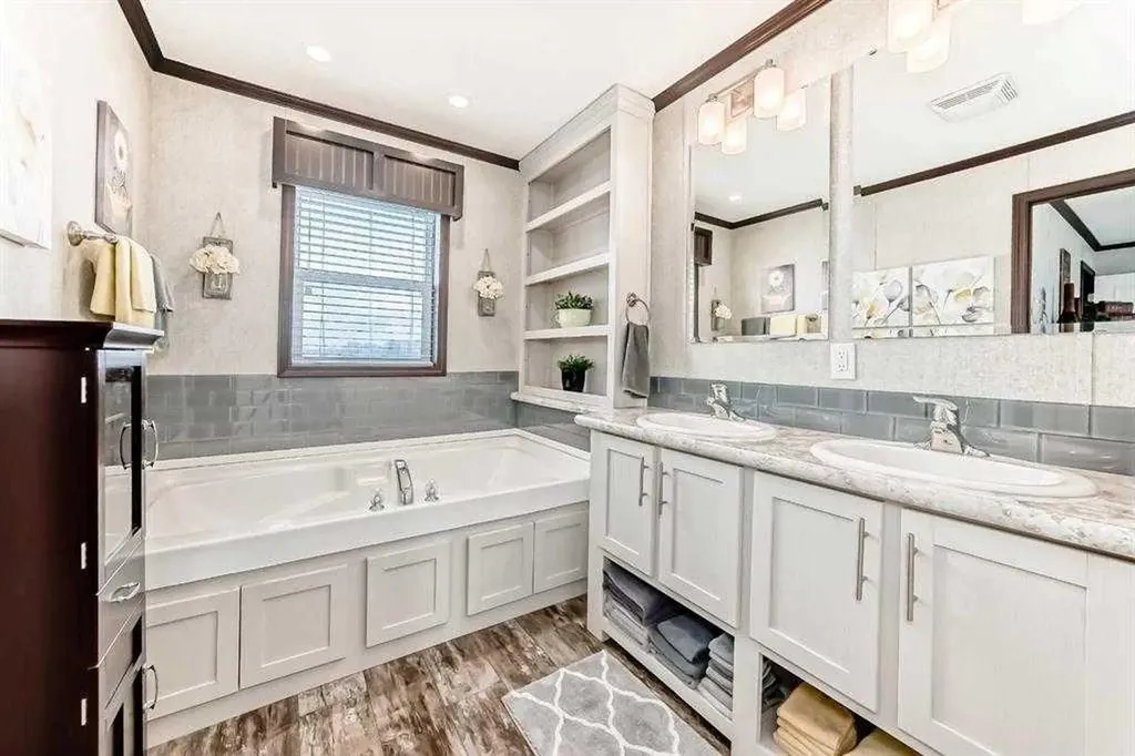 15 Mackenzie Ranch Way Lacombe AB T4L 0B4