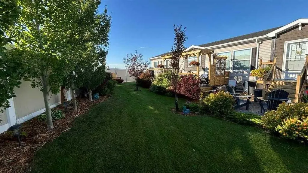 15 Mackenzie Ranch Way Lacombe AB T4L 0B4
