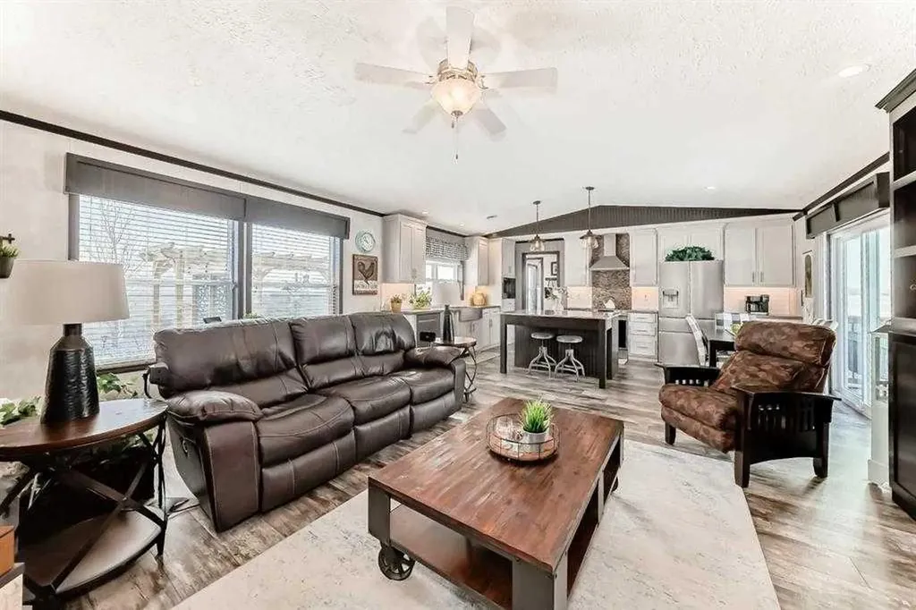 15 Mackenzie Ranch Way Lacombe AB T4L 0B4