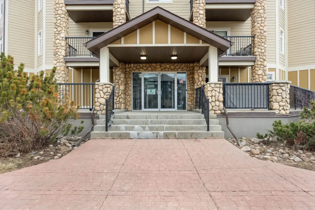 108 Denholm Gate Fort Mcmurray AB T9H 0B3