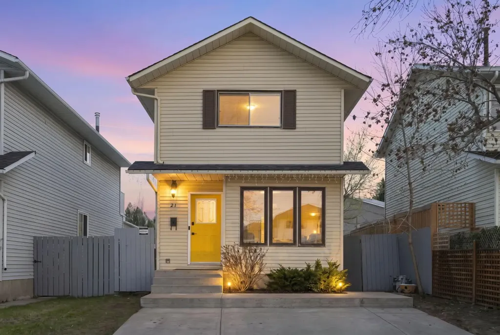 21 Mckernan Road SE Calgary AB T2Z 1S7