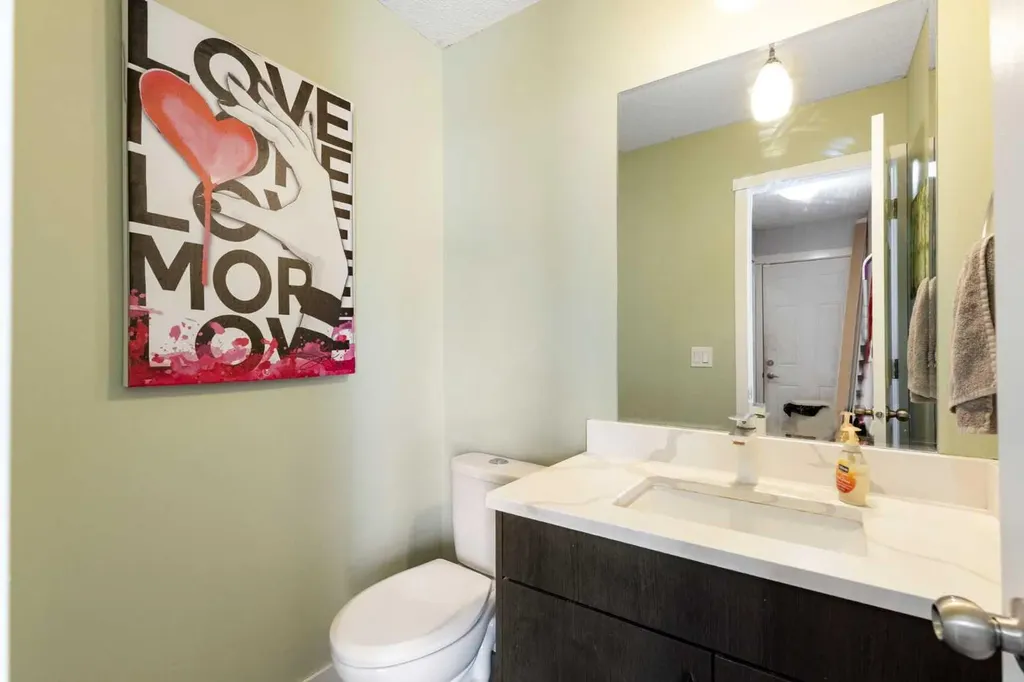21 Mckernan Road SE Calgary AB T2Z 1S7