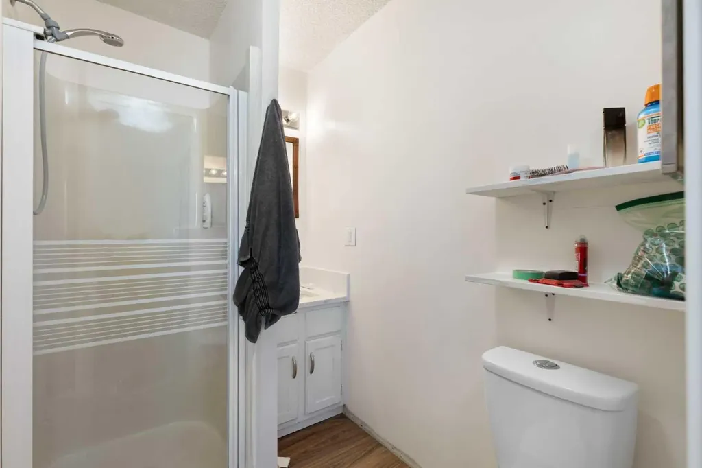 21 Mckernan Road SE Calgary AB T2Z 1S7