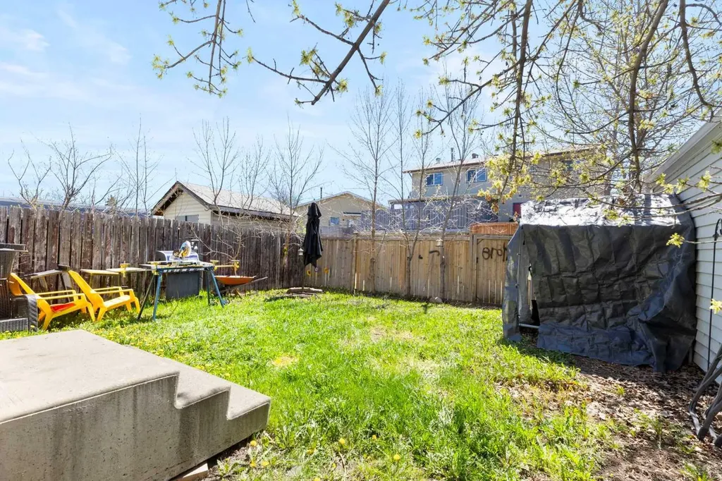 21 Mckernan Road SE Calgary AB T2Z 1S7