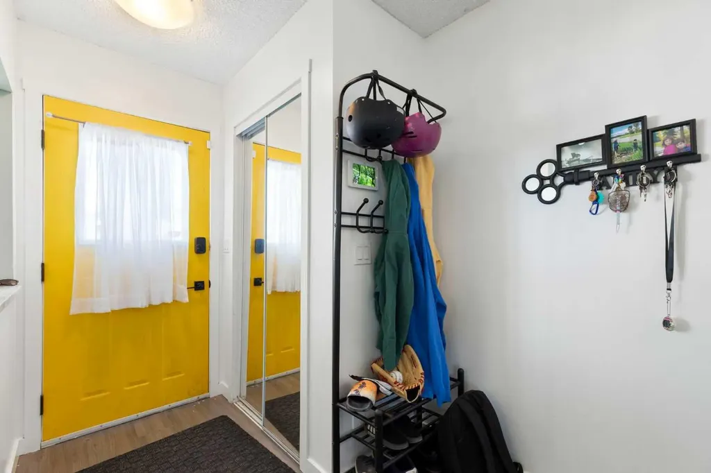21 Mckernan Road SE Calgary AB T2Z 1S7