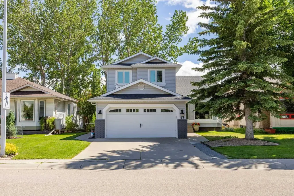 17 Sunset Crescent Okotoks AB T1S 1M6