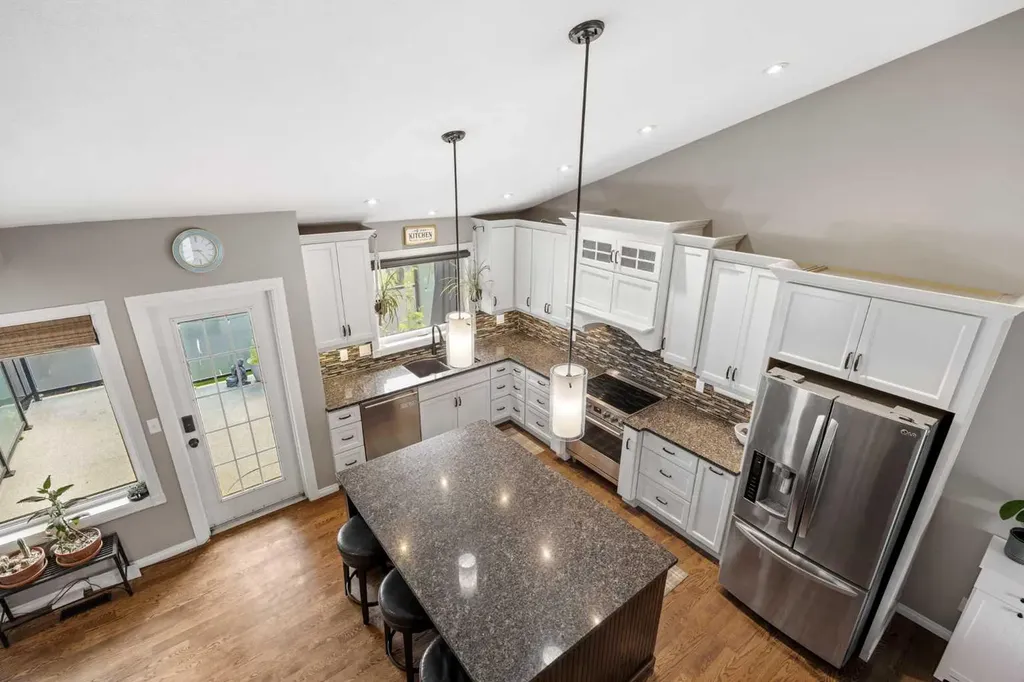 17 Sunset Crescent Okotoks AB T1S 1M6