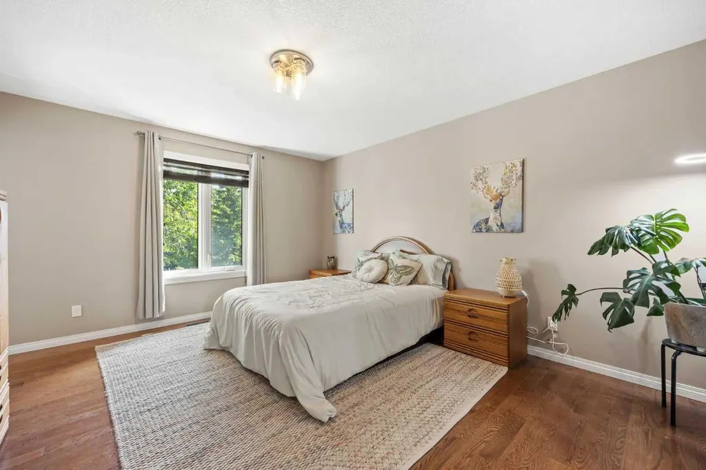 17 Sunset Crescent Okotoks AB T1S 1M6