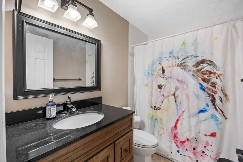 17 Sunset Crescent Okotoks AB T1S 1M6
