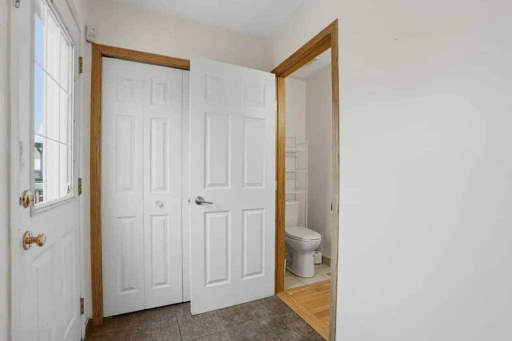 7816 Martha's Haven Park NE Calgary AB T3J 3X8
