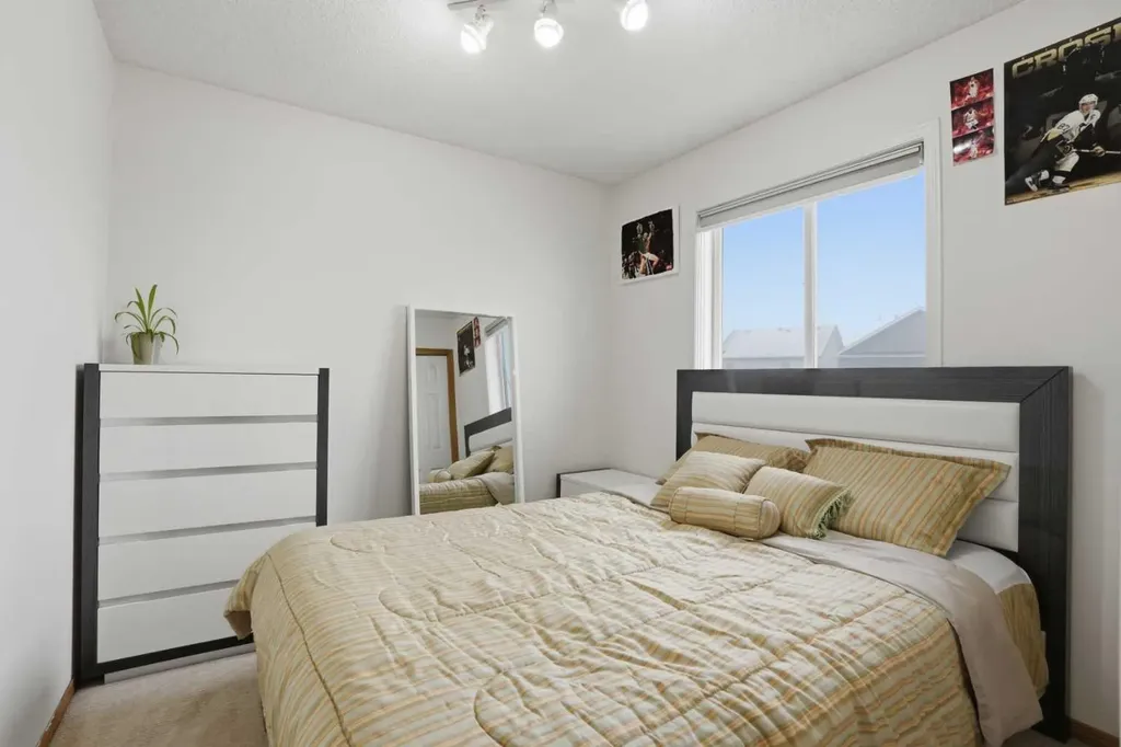 7816 Martha's Haven Park NE Calgary AB T3J 3X8
