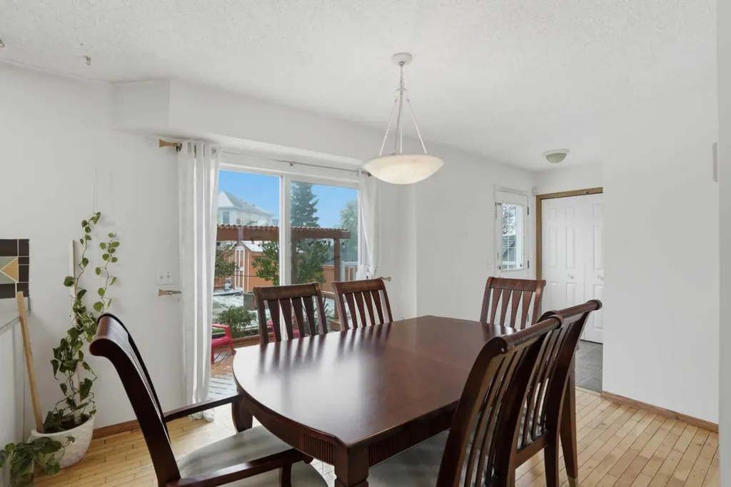 7816 Martha's Haven Park NE Calgary AB T3J 3X8