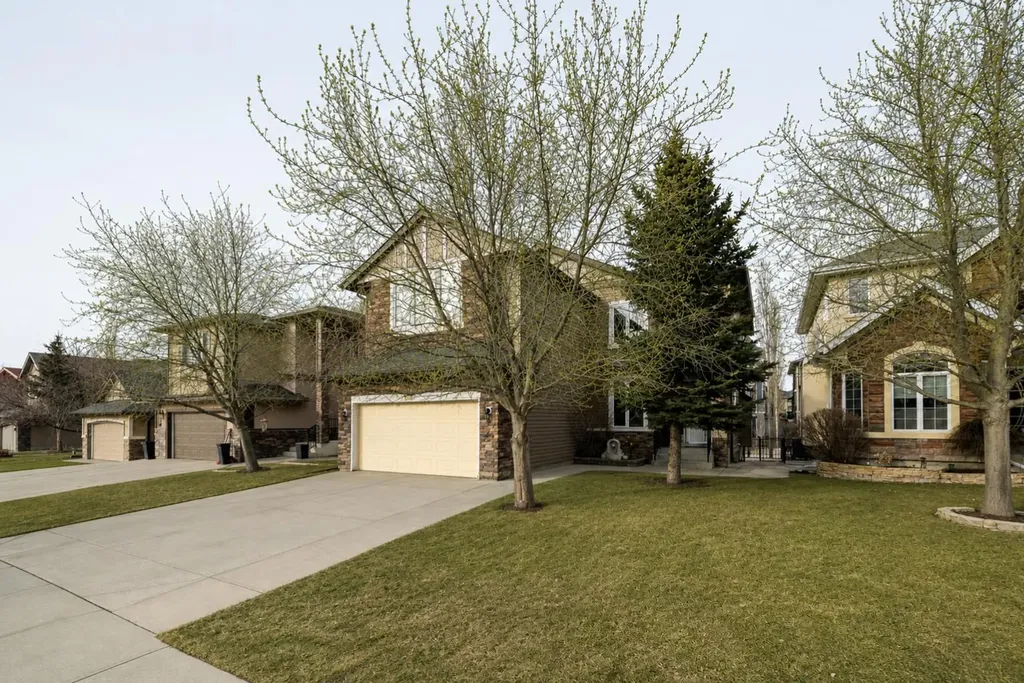 107 Panatella Close NW Calgary AB T3K 6C6
