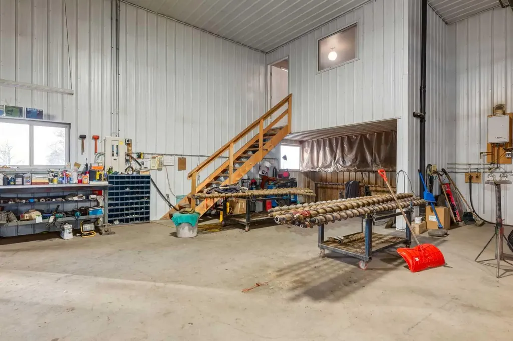 221083 Range Road 270 Rural Wheatland County AB T1P 2G5