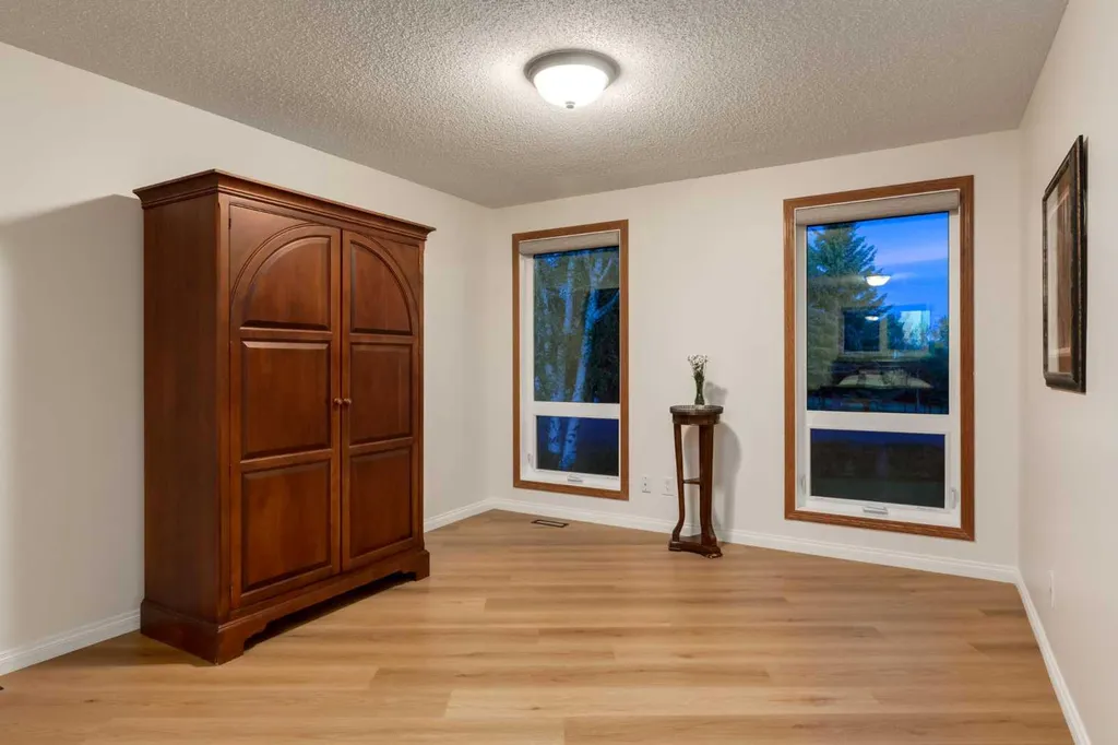221083 Range Road 270 Rural Wheatland County AB T1P 2G5