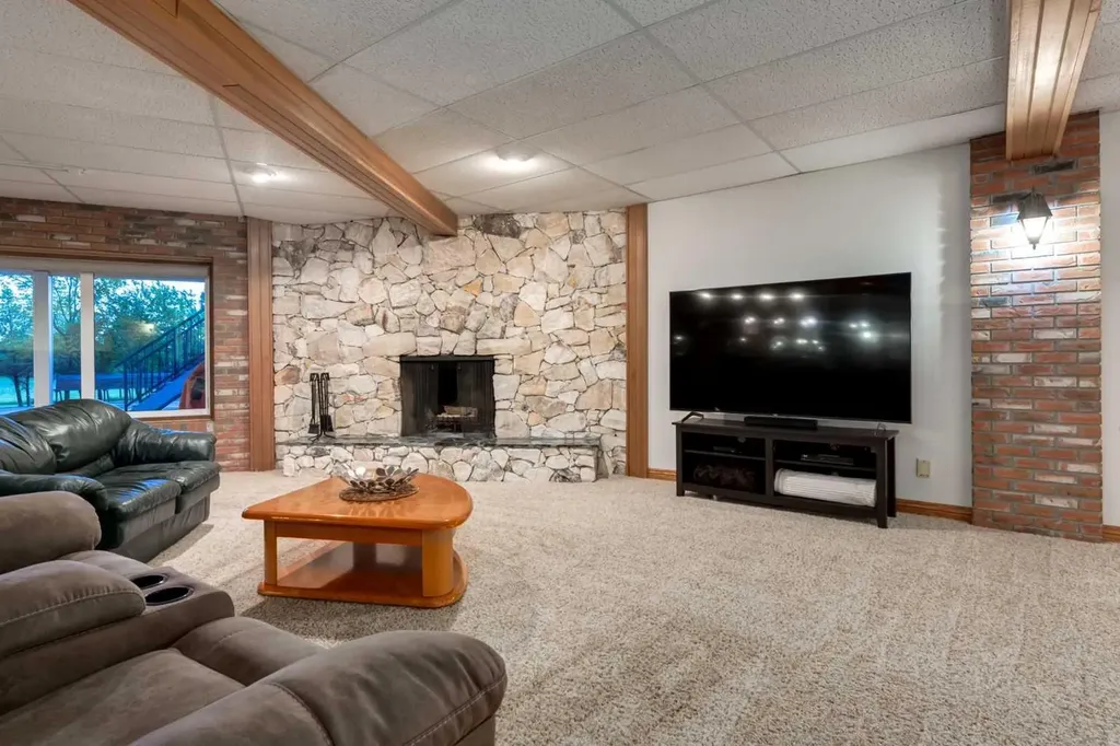 221083 Range Road 270 Rural Wheatland County AB T1P 2G5