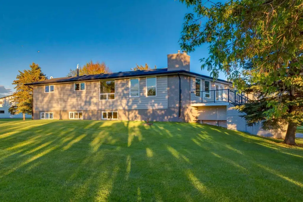 221083 Range Road 270 Rural Wheatland County AB T1P 2G5