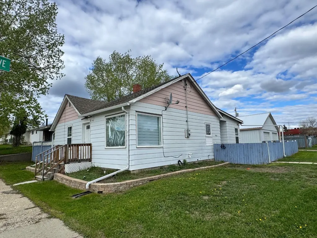 10616 104 Avenue Fairview AB T0H 1L0